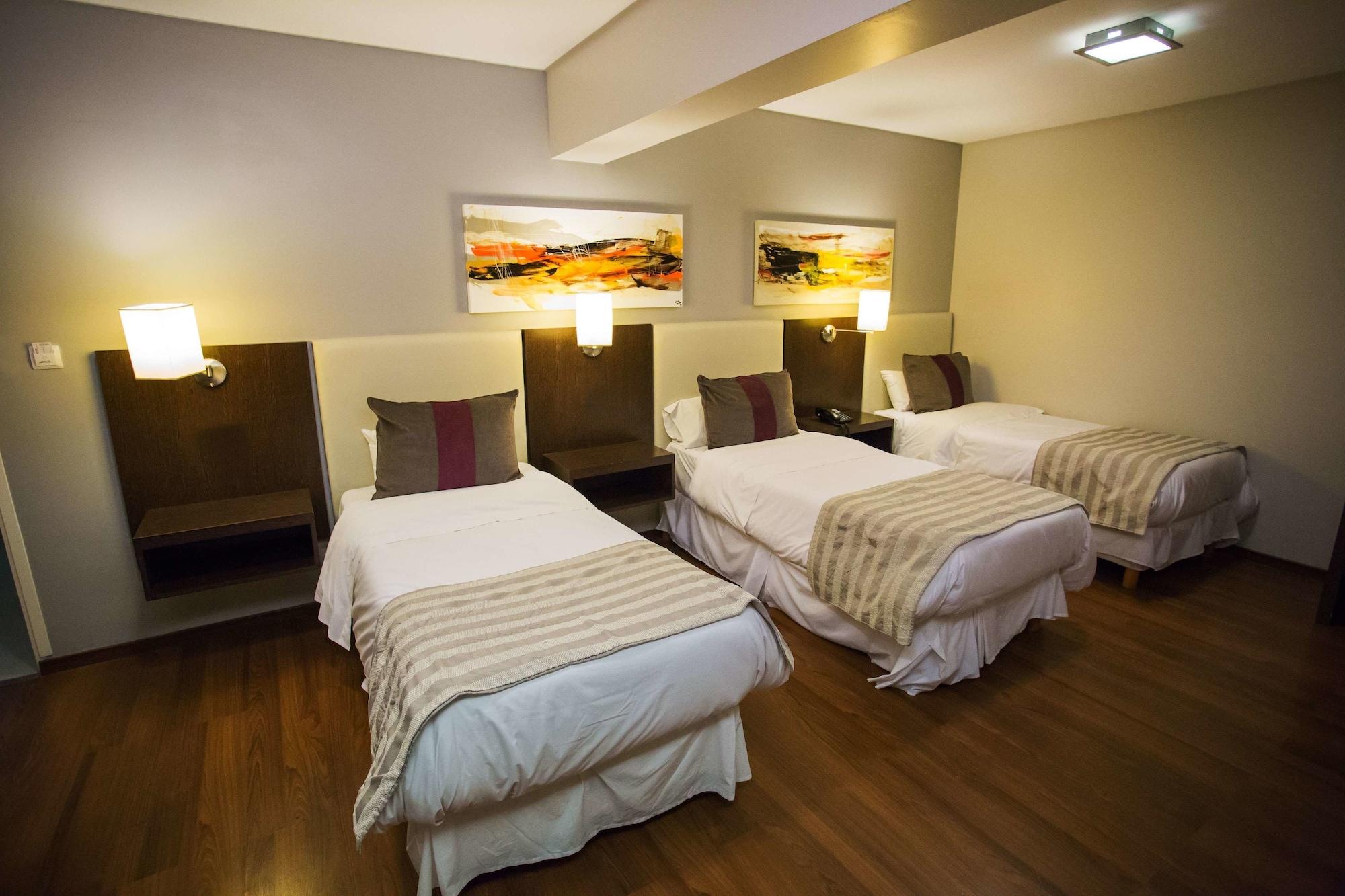 Hotel Bicentenario Suites & Spa San Miguel de Tucuman Bagian luar foto