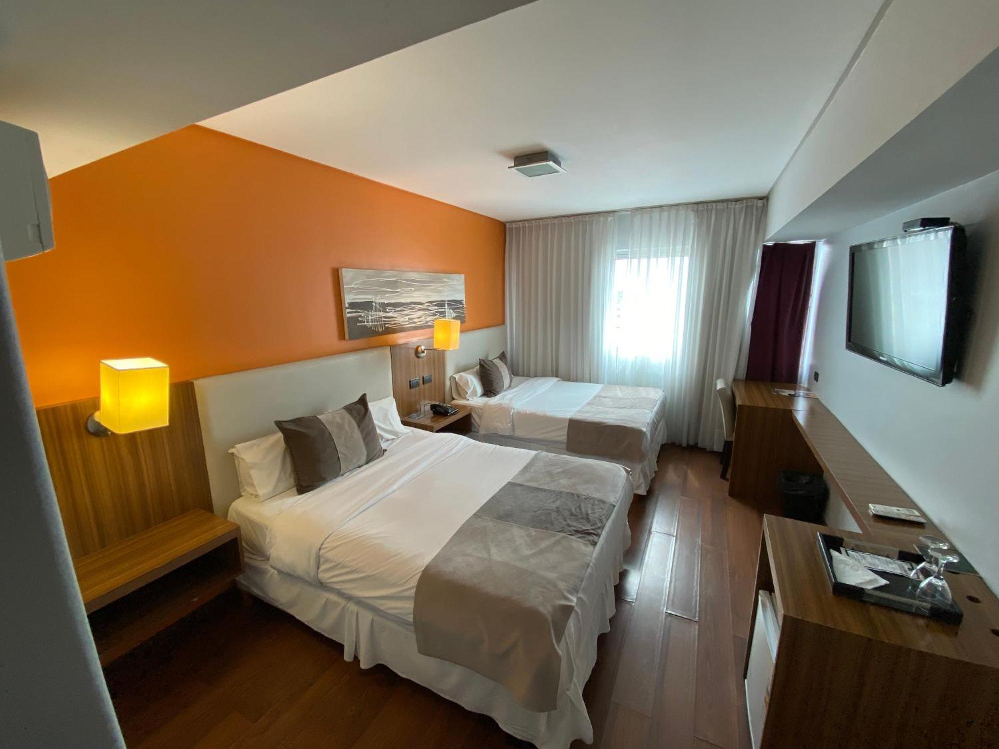 Hotel Bicentenario Suites & Spa San Miguel de Tucuman Bagian luar foto