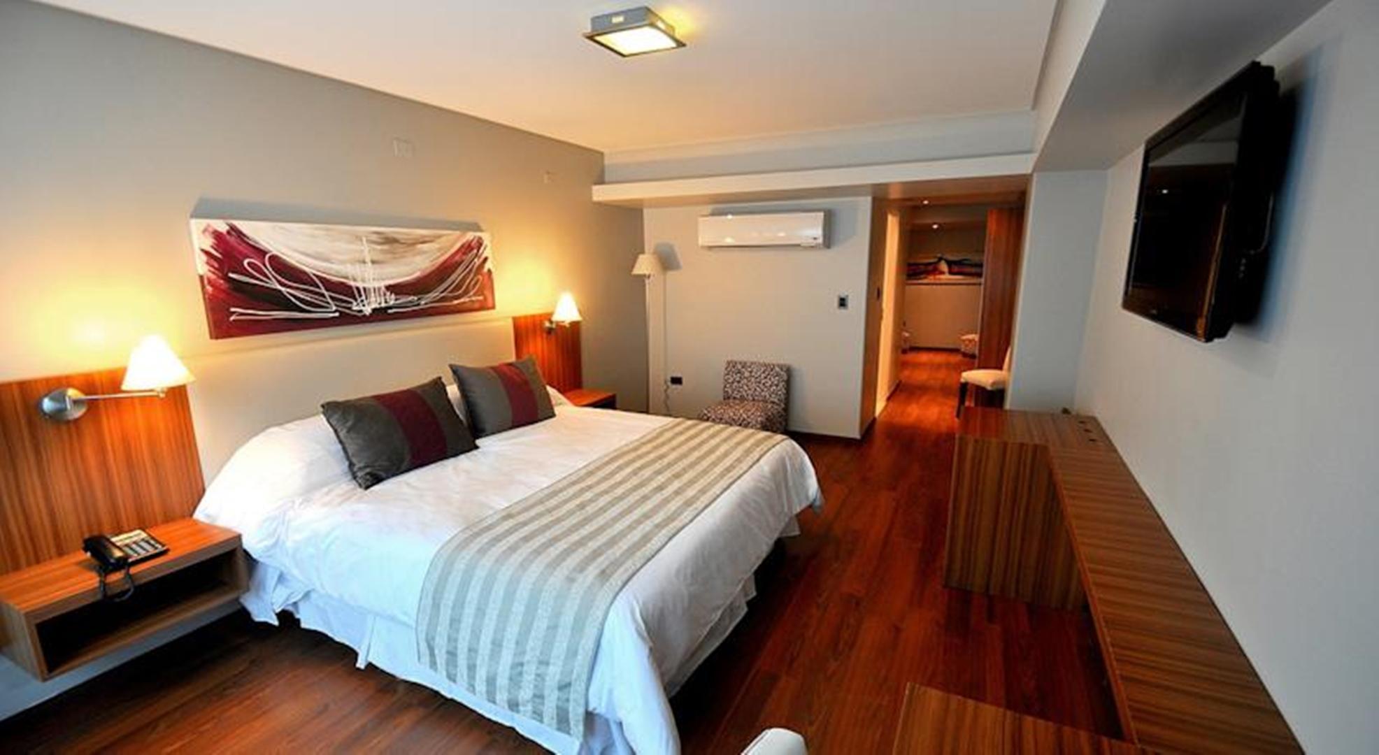 Hotel Bicentenario Suites & Spa San Miguel de Tucuman Bagian luar foto